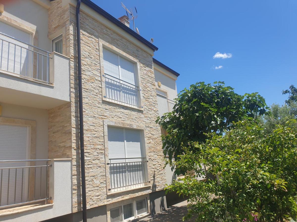 Apartmani Bepo Sveti Filip i Jakov Buitenkant foto