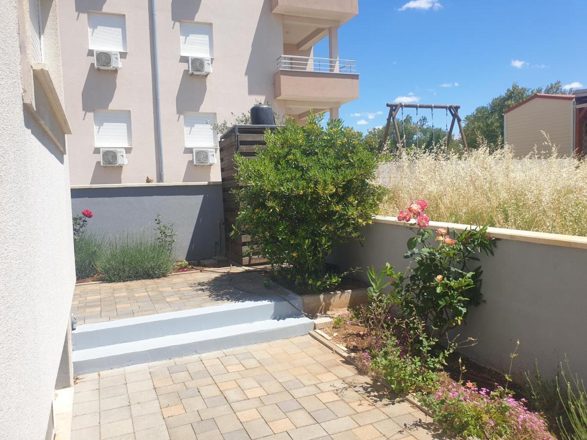 Apartmani Bepo Sveti Filip i Jakov Buitenkant foto