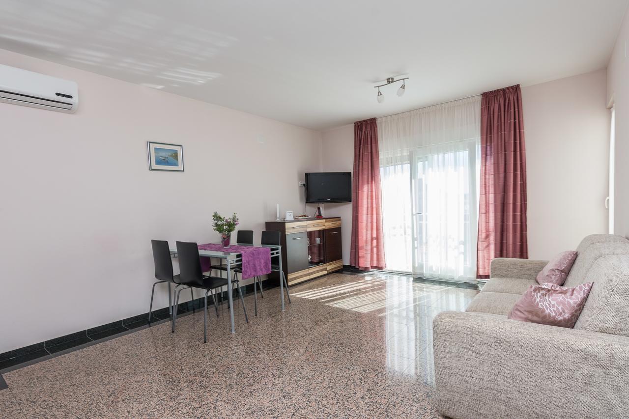 Apartmani Bepo Sveti Filip i Jakov Buitenkant foto