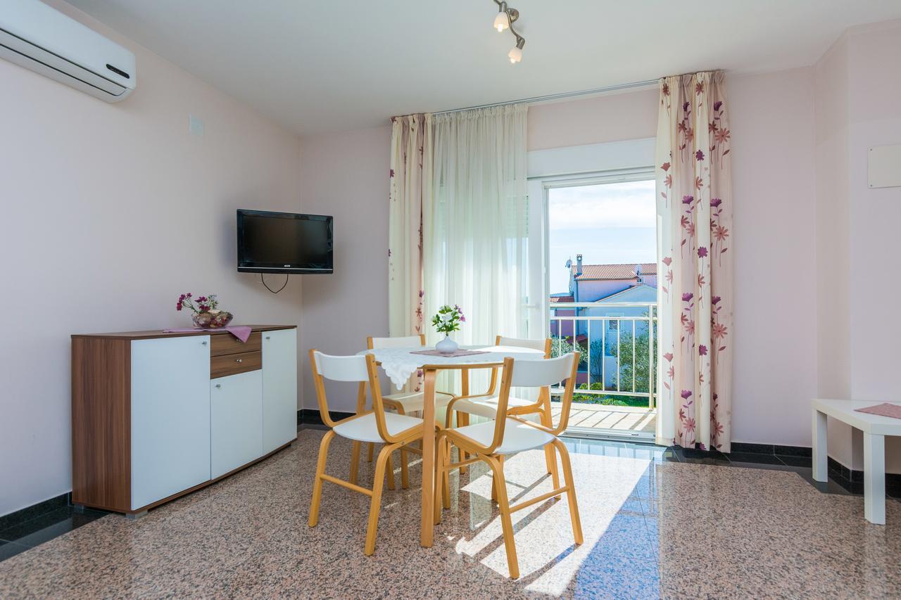 Apartmani Bepo Sveti Filip i Jakov Buitenkant foto
